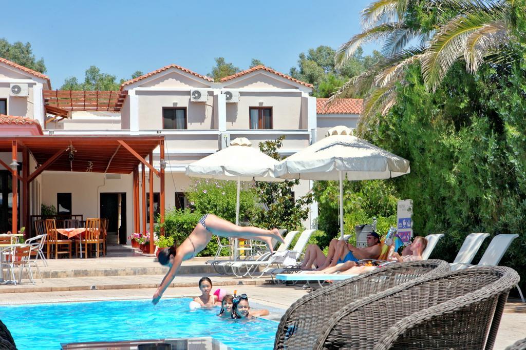 Pasiphae Hotel Скала Калонис Екстериор снимка
